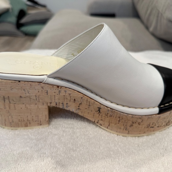 Chanel 2016 Interlocking CC Mule Size 39 white and black - Picture 4 of 8
